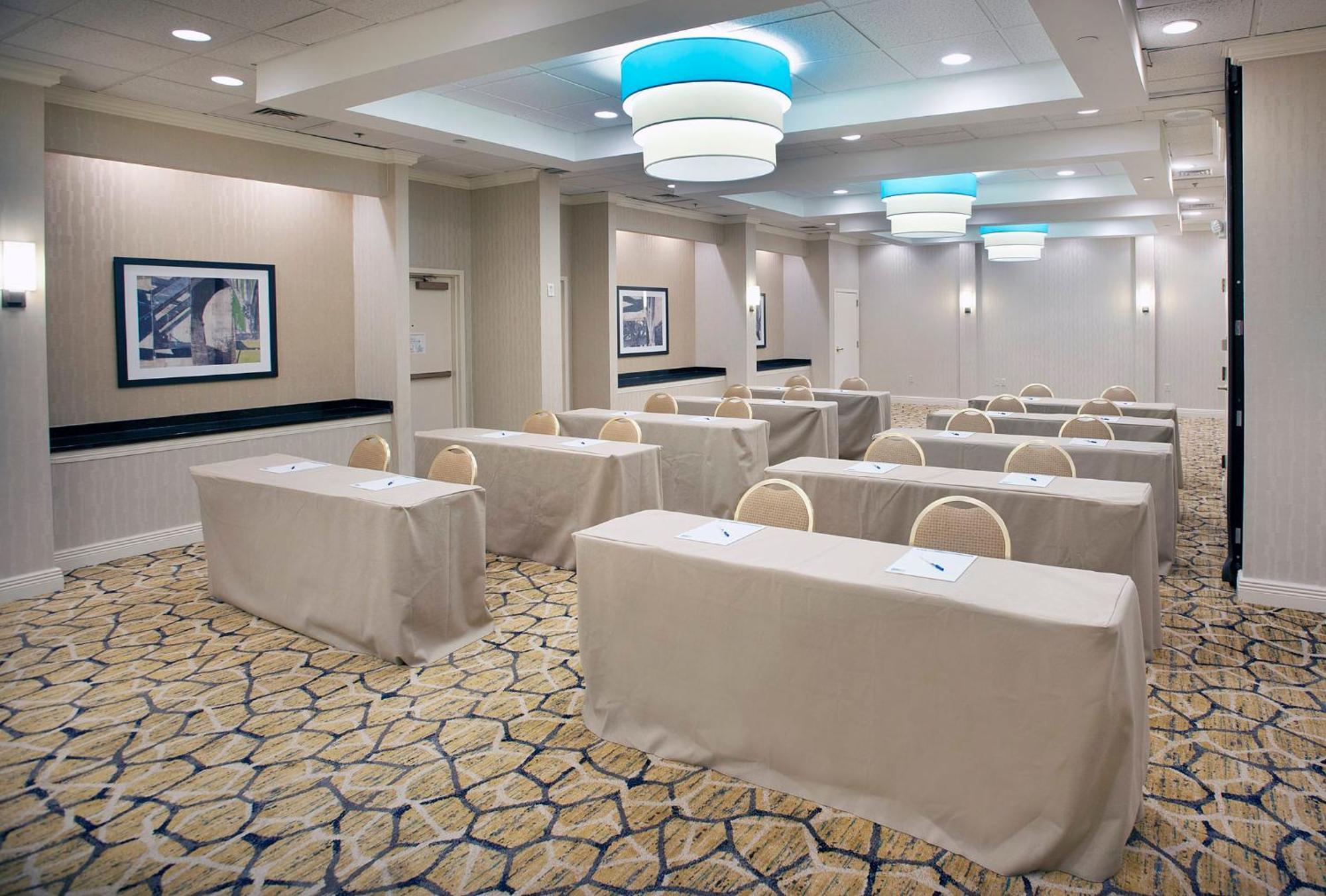Holiday Inn Express Nashville-Hendersonville By Ihg Exterior photo