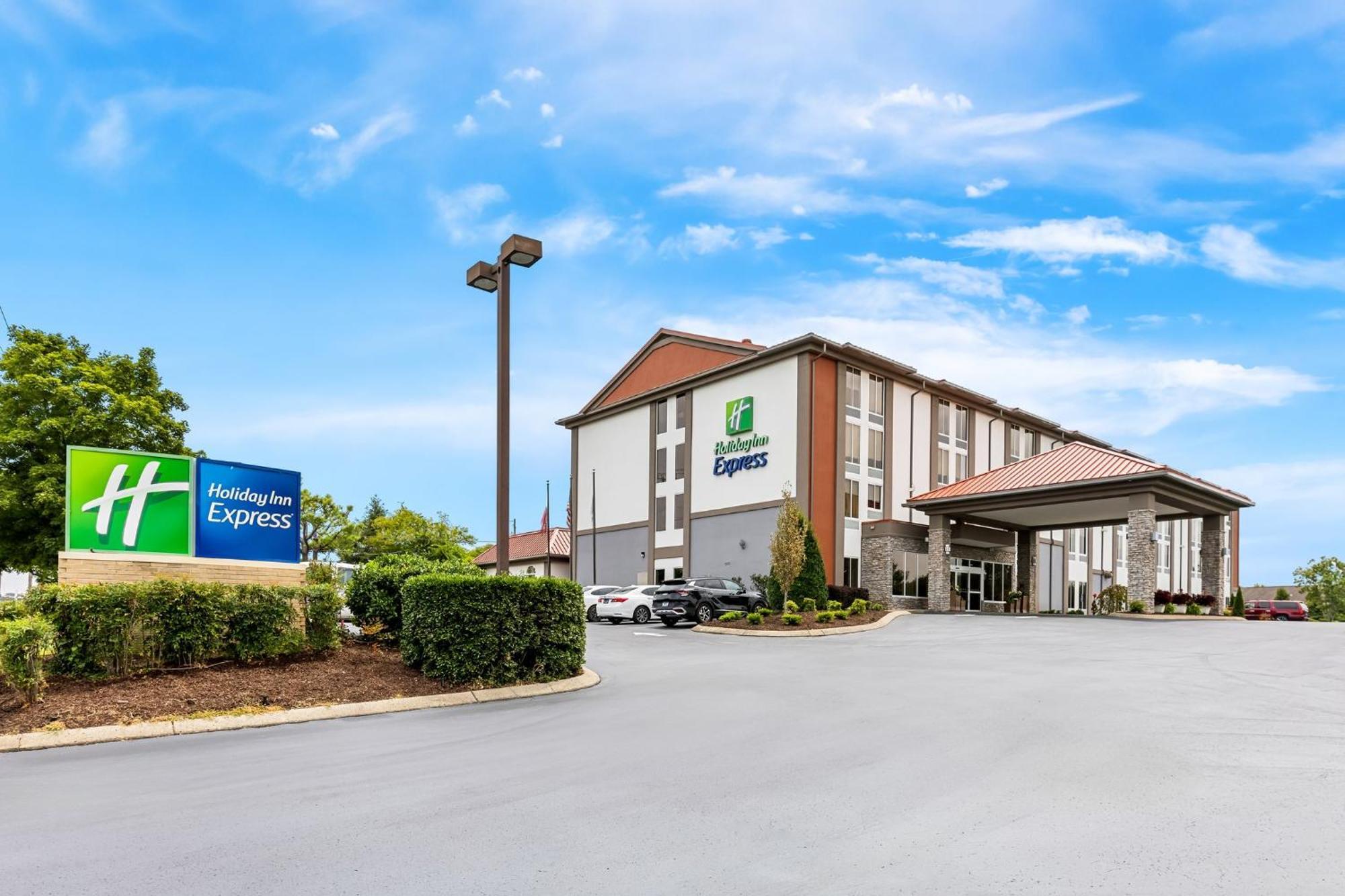 Holiday Inn Express Nashville-Hendersonville By Ihg Exterior photo