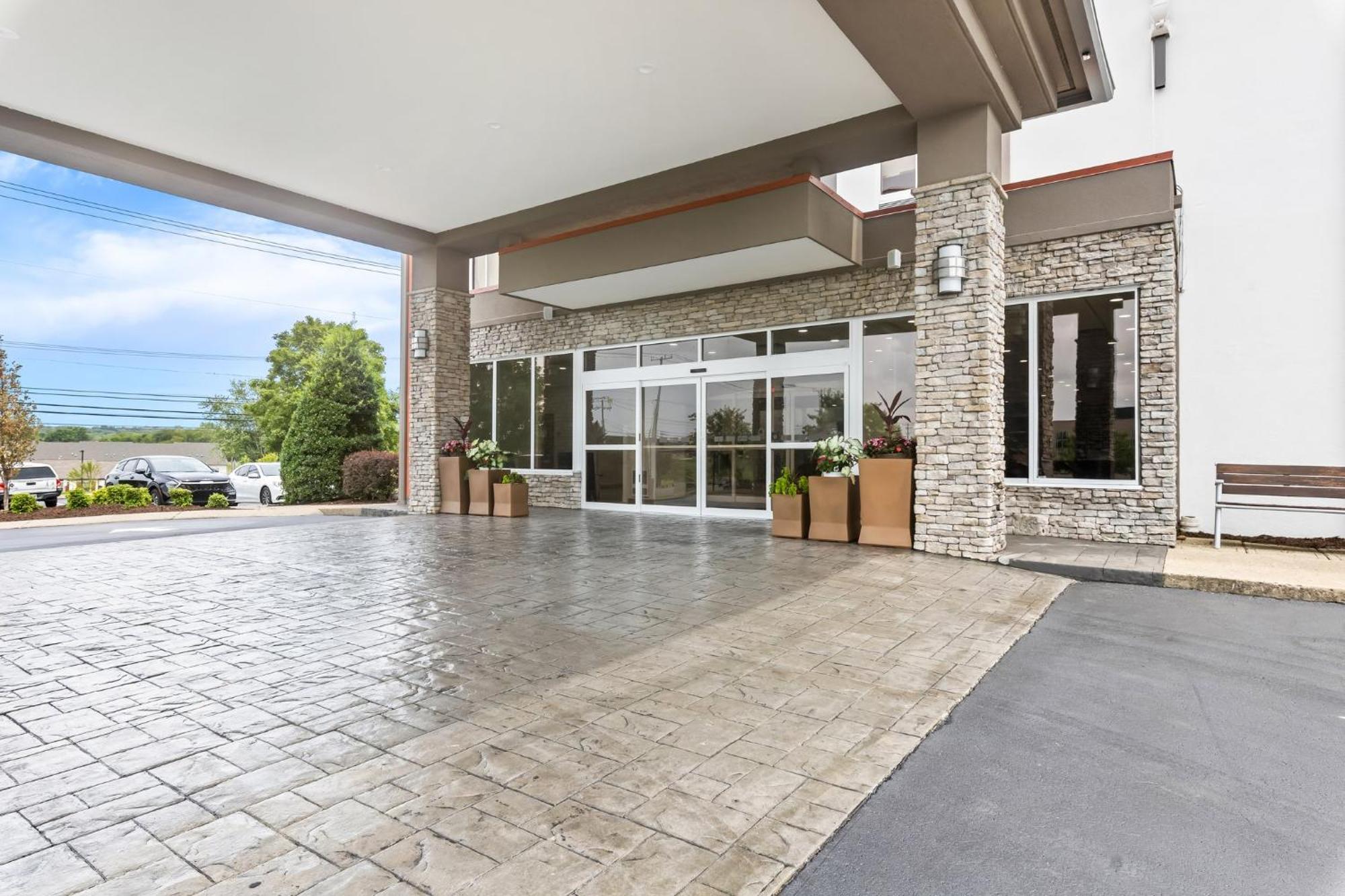 Holiday Inn Express Nashville-Hendersonville By Ihg Exterior photo