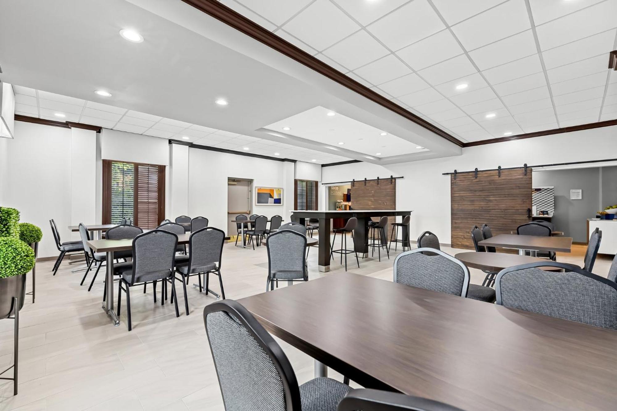 Holiday Inn Express Nashville-Hendersonville By Ihg Exterior photo