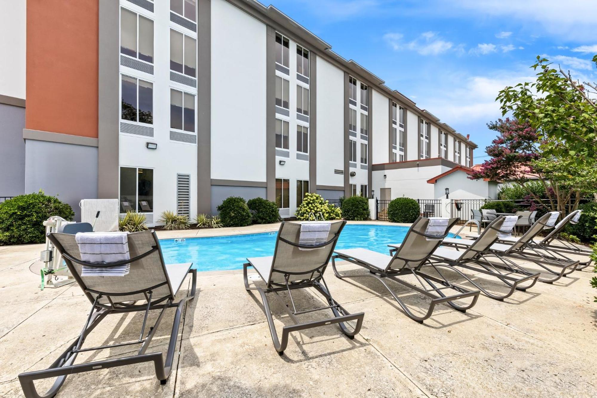 Holiday Inn Express Nashville-Hendersonville By Ihg Exterior photo
