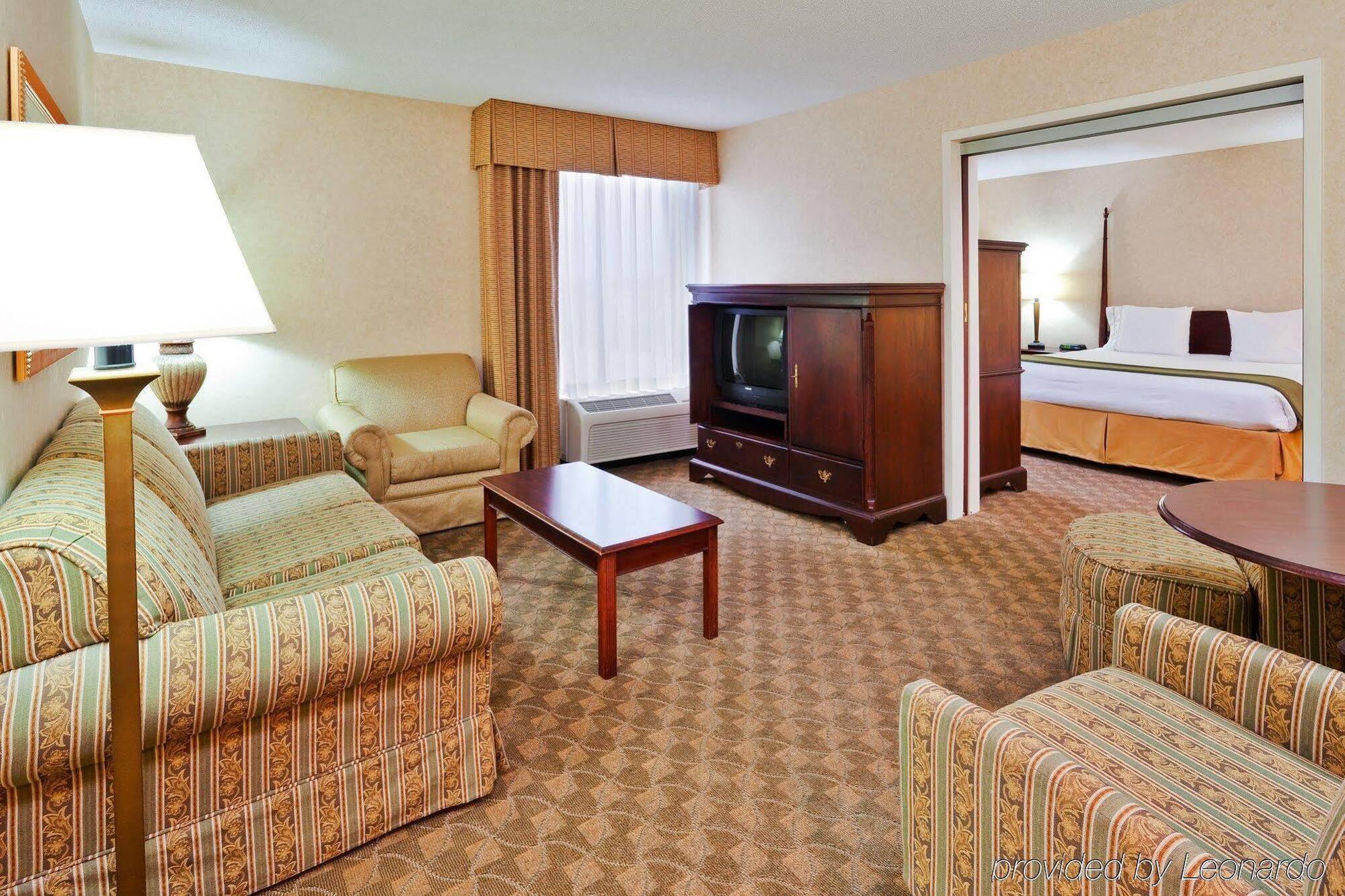 Holiday Inn Express Nashville-Hendersonville By Ihg Exterior photo